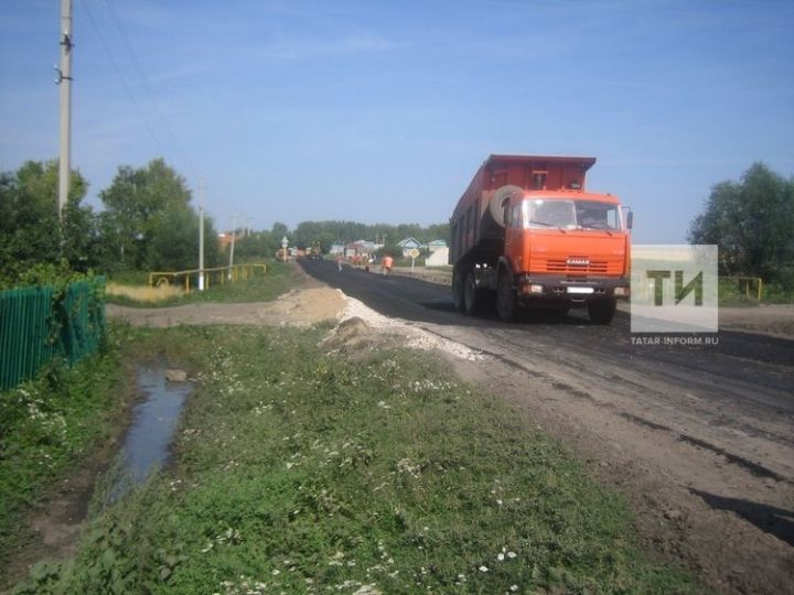 «Абыстайдан чыга иде» — Әгерҗедә авылга асфальт юл салганда, бер әбине каток таптаган