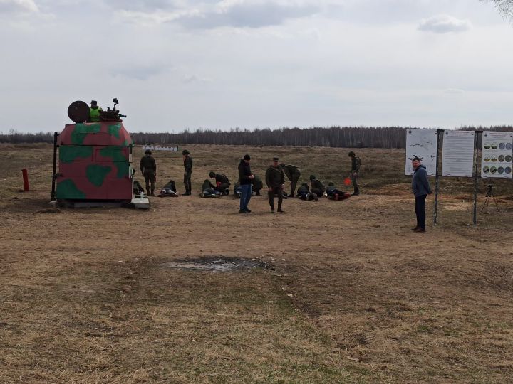 Балтач егетләре Казан шәһәренең танк училищесында нишли? (+фото)
