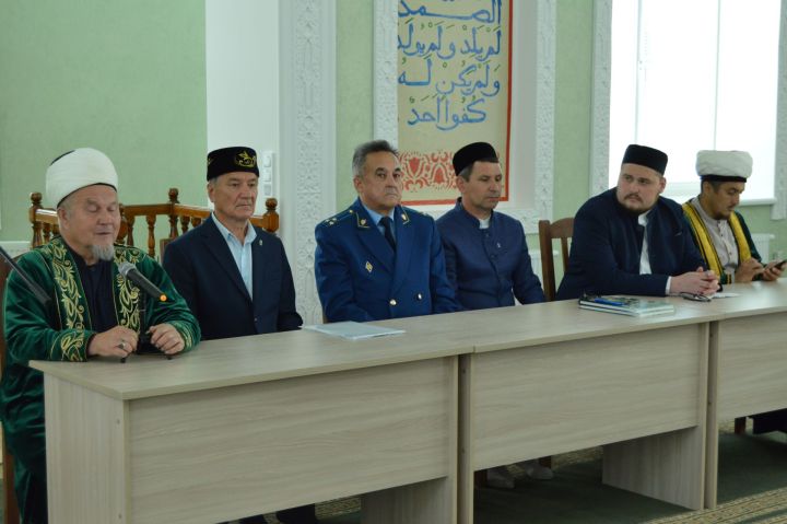 Балтач үзәк мәчетендә имамнар җыелышы узды (фото)