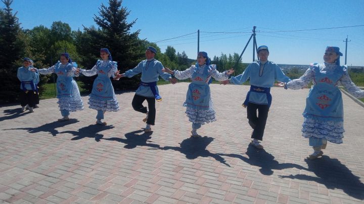 «Ак калфак»лылар Соснада кунакта (фото)