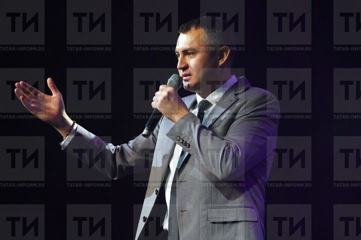 Зөлфәт Зиннуров гаиләсенең кайгысын уртаклашабыз