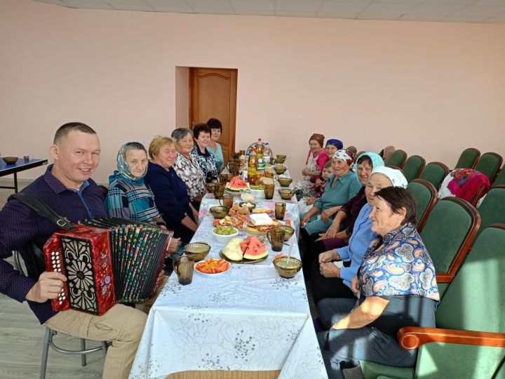 Экскурсие мынӥзы, праздник ӝӧк сьӧрын куно луизы