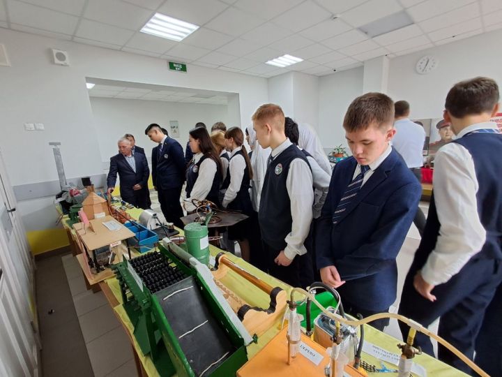 Балтач гимназиясе укучылары Арча аграр-сәнәгать һөнәр көллиятенең икенче филиалында кунакта булган