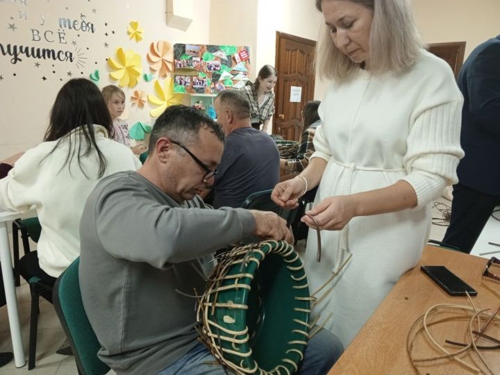 Балтачта әтиләр дә кәрзин үрә