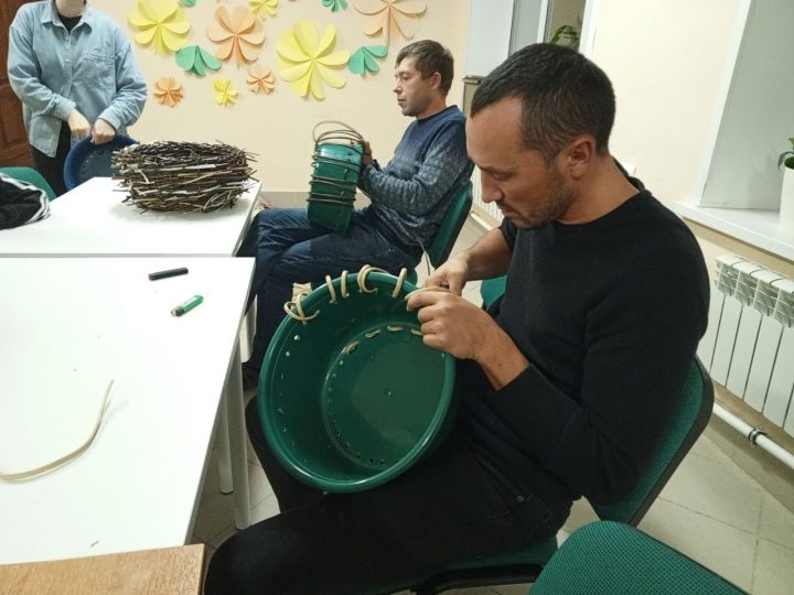 Балтачта әтиләр дә кәрзин үрә