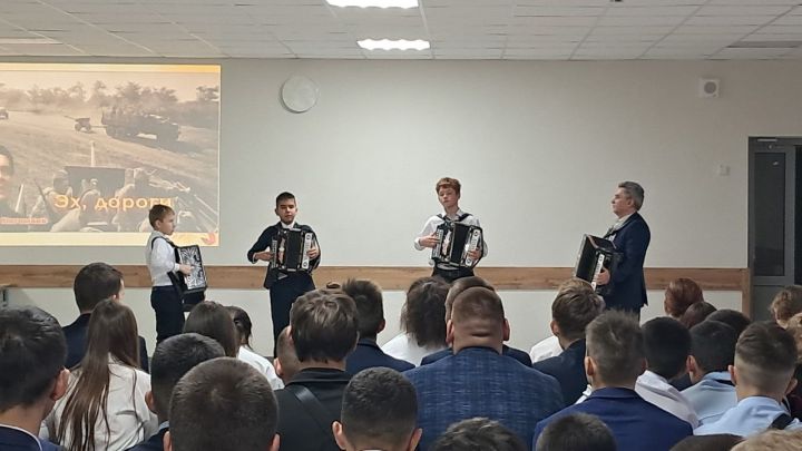 Арча аграр-сәнәгать һөнәр көллиятенең икенче филиалында искиткеч концерт булган