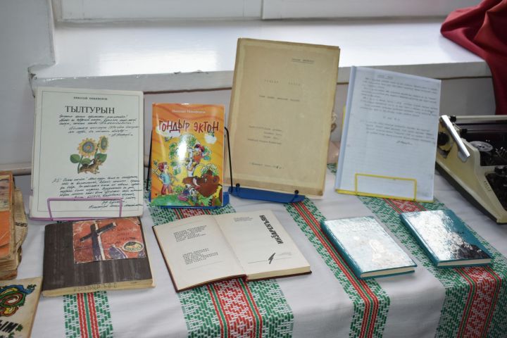 «Али но со лыдӟисьёс пӧлын улэ»
