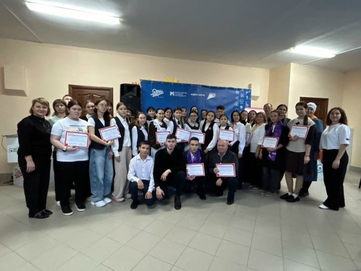Балтачта волонтерлык өлкәсендә зур өлеш керткән мәктәп волонтер отрядлары бүләкләнде