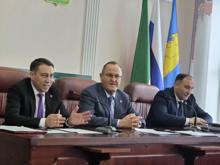 Балтач эшмәкәрләре түләү системасына кертелгән үзгәрешләр белән танышты