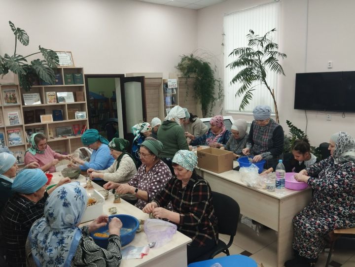 Смәел авыл халкы СВОдагы егетләргә коры аш әзерләделәр