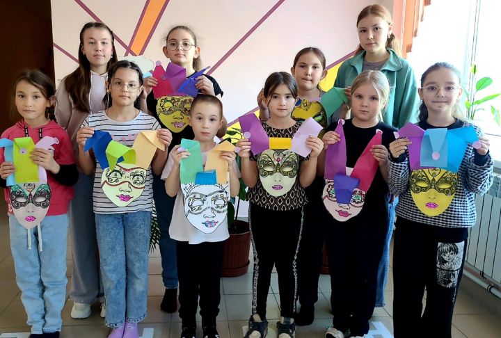 27 март — Бөтендөнья театр көне уңаеннан Нөнәгәр укучылары мастер-класста катнашты