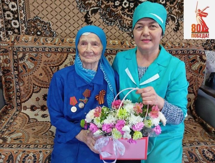 Мөхтәрәм мөгаллимә өлкән яшьтә булуга карамастан, актив тормыш рәвеше алып бара