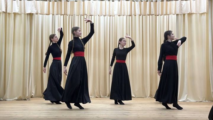 Авылны гөрләтәләр