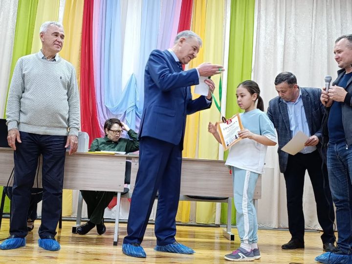 Бүгенге шахмат ярышында район спартакиадасы җиңүчеләрен бүләкләделәр
