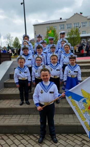 Балтачта узган Җиңү парадында хәттә бакча балалары да  идарә итте