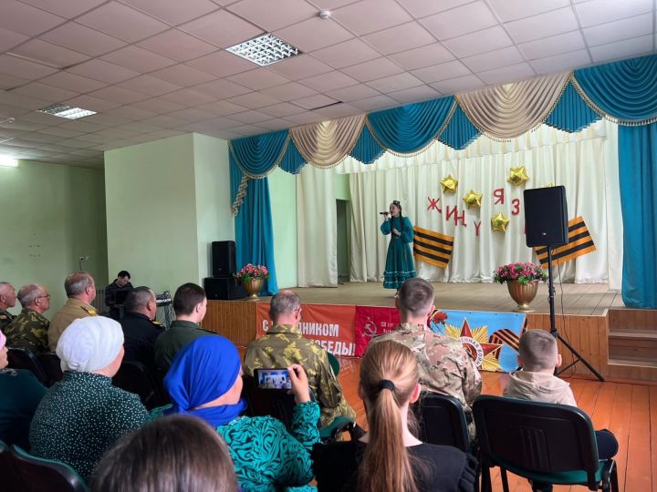 «Факел» клубында  «Җиңү язы» дип исемләнгән концерт узды
