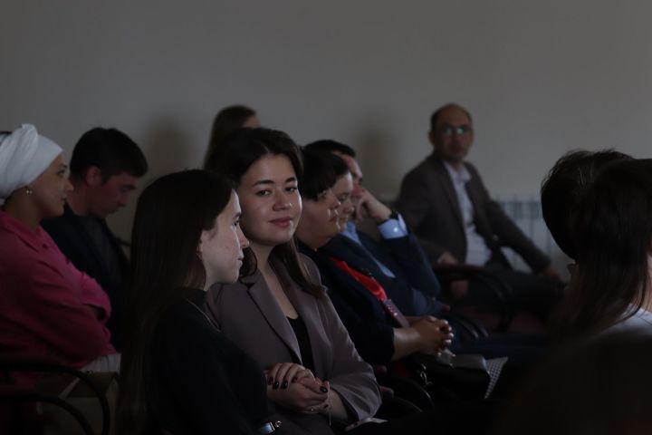 Яңгул авылы мәдәният йортында яшьләр форумы узды