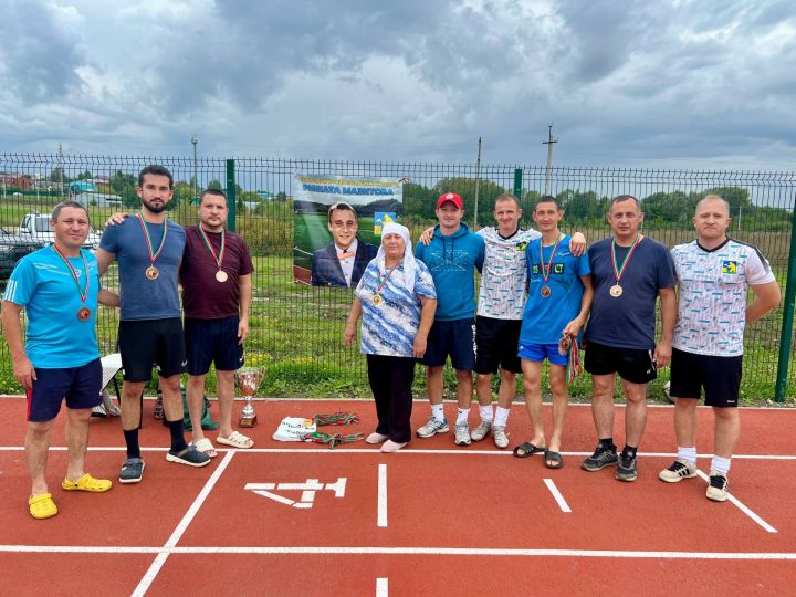 Балтачта Мәҗитов Ришат истәлегенә багышланган футбол ярышы узды