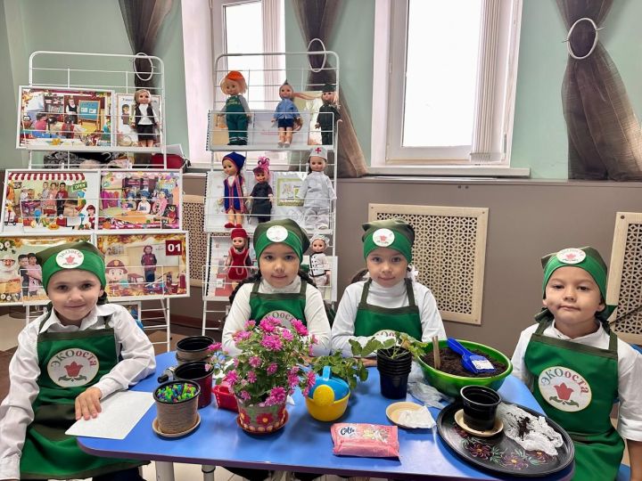 Балтачта белем һәм тәрбия бирү учреждениеләренең һөнәри юнәлеш буенча күргәзмәсе тәкъдим ителде