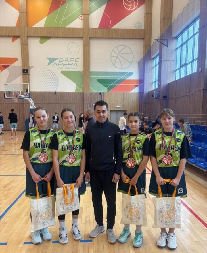 Балтач кызлары җиңү яулап кайтты