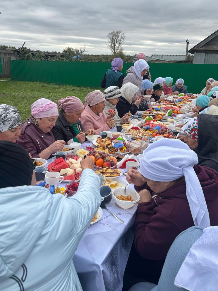 Нормабаш авылы мәчетен төзекләндерделәр