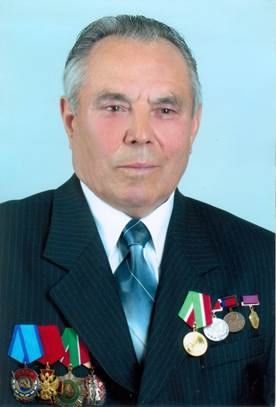 Хезмәтләреннән күңел җылысы бөркелә