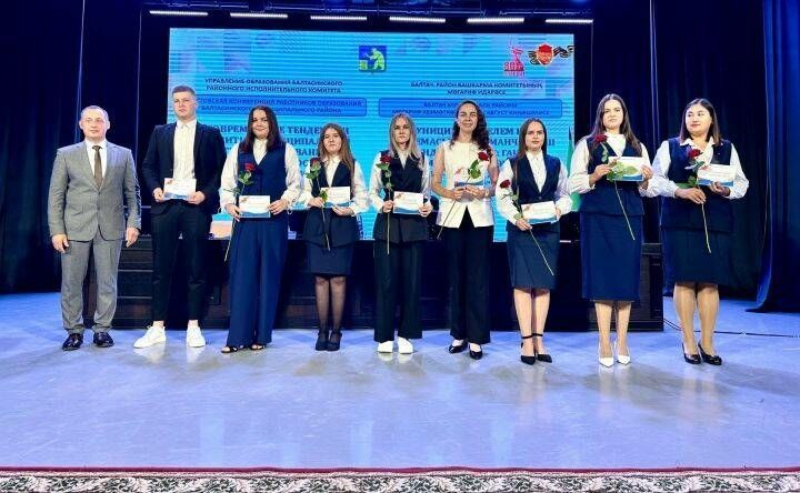 Яшь педагогларга стимул түләвен 10 000 сумга кадәр арттырырга планлаштыралар