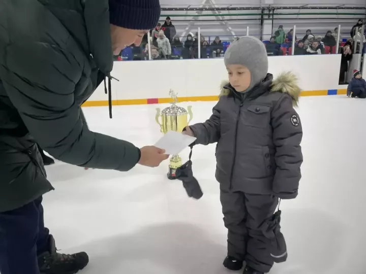 «Хезмәт» призына узган хоккей ярышларының җиңүчесе билгеле