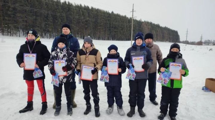 Чепьяда спонсорлар чаңгыда ярыштыра