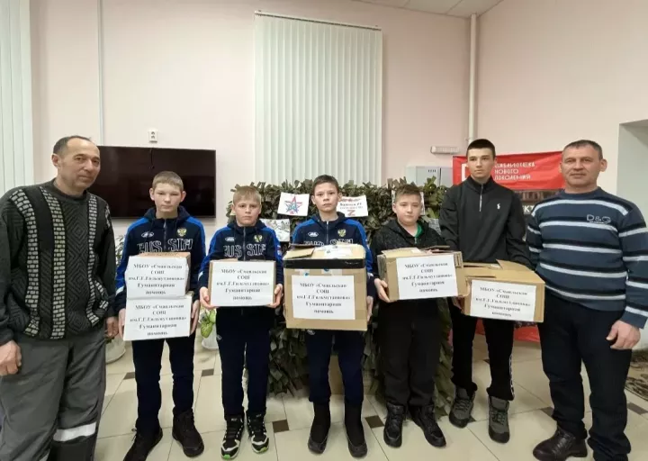 Смәел китапханәсендә олы йөрәкле волонтерлар Айрат Мөхәммәтҗанов һәм Илшат Камалиев белән очрашу узды