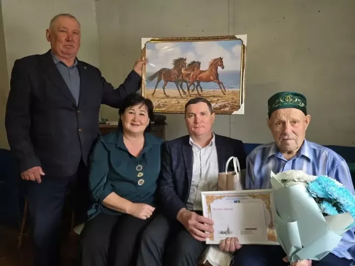 Бүген Хезмәт Даны Ордены кавалеры Мәхмүт Һади улы Минһаҗевка 95 яшь тулды