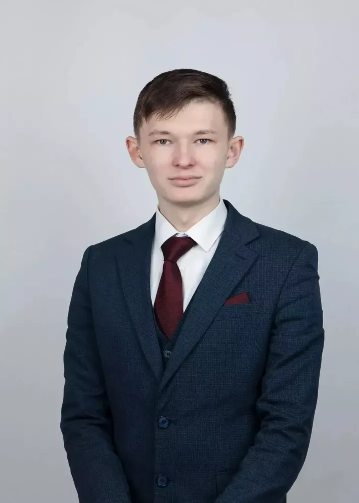 Балтачның бер укучысы профильле математика буенча Бердәм дәүләт имтиханында 100 балл җыйды