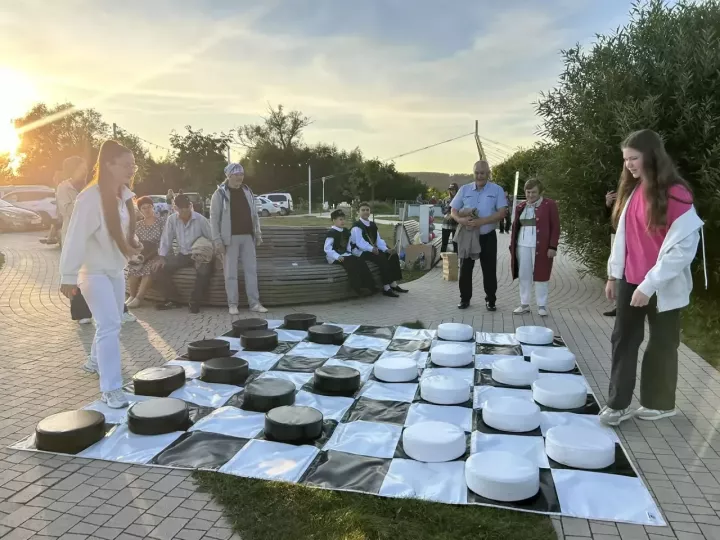«Шушма яр буе» паркында гаилә ялына юнәлтелгән күңел ачу уеннары узды