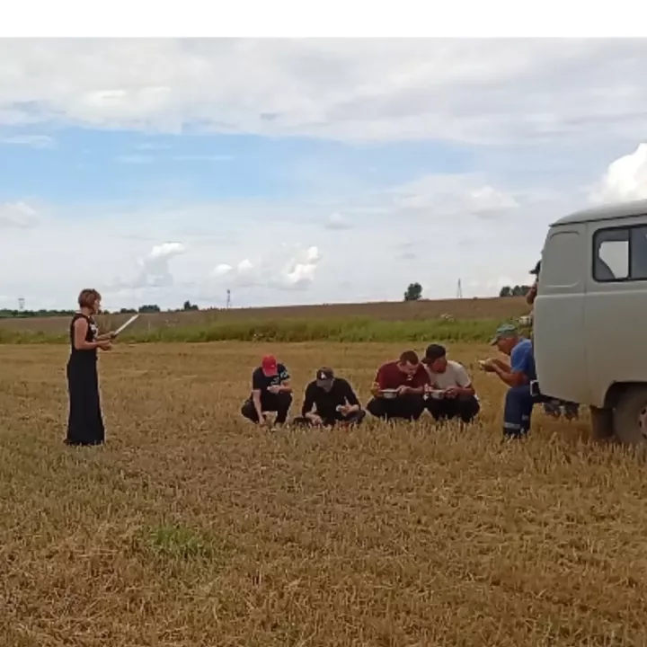 Шеңшеңәр басуларына агитбригада чыккан