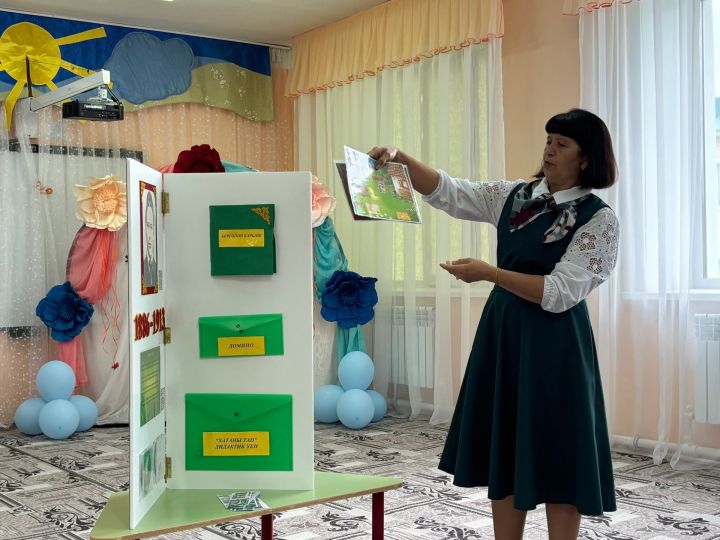 Нәтиҗәләр ясалды, бурычлар билгеләнде: Кариле бакчасында педагоглар очрашуы
