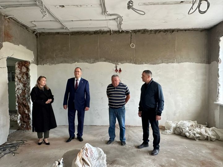 Рамил Нотфуллин төзелеш барышы белән танышты