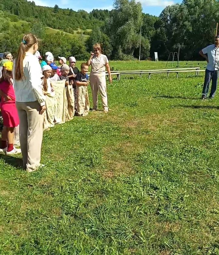 Нөнәгәрдә лагерь Сабантуй белән тәмамланган