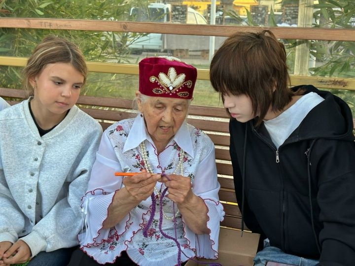 «Цифрлы аксакал»: Шушма ярында буыннарның җылы очрашуы узды