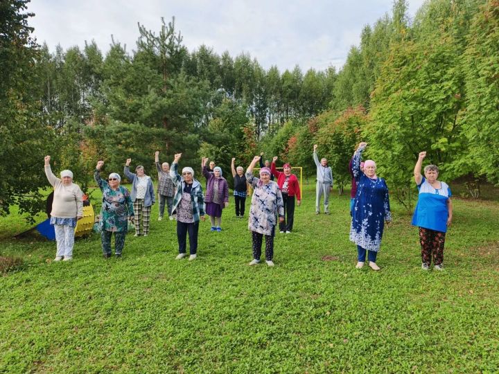 «Наз» социаль-тернәкләндерү бүлегендә һәр иртә иртәнге зарядкадан башлана